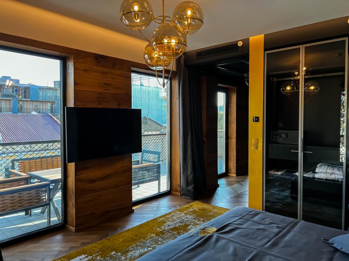 Отель Mandarin Club House Батуми Экстерьер фото